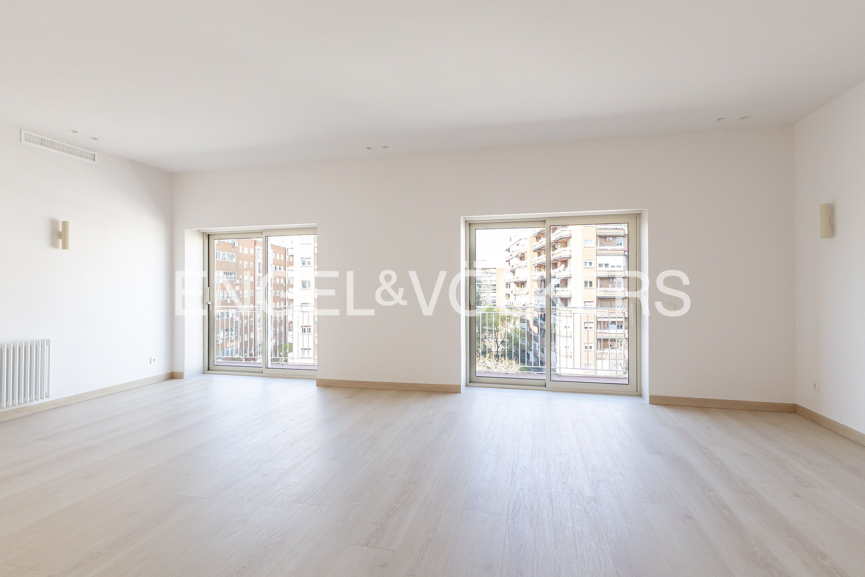 Sala de estar de Piso en venta en  Madrid Capital con Aire acondicionado, Calefacción y Terraza