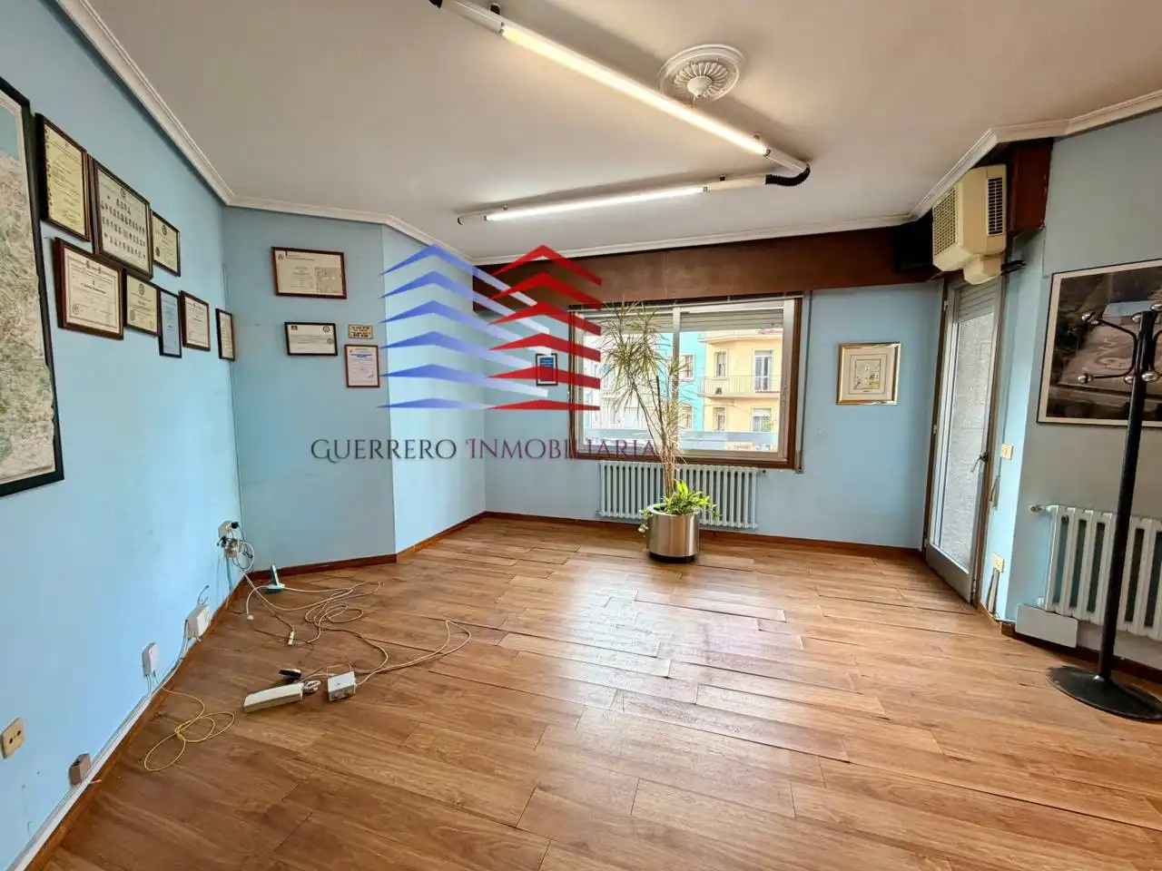 Piso en venta en Ourense Capital  con Calefacción, Trastero y Balcón