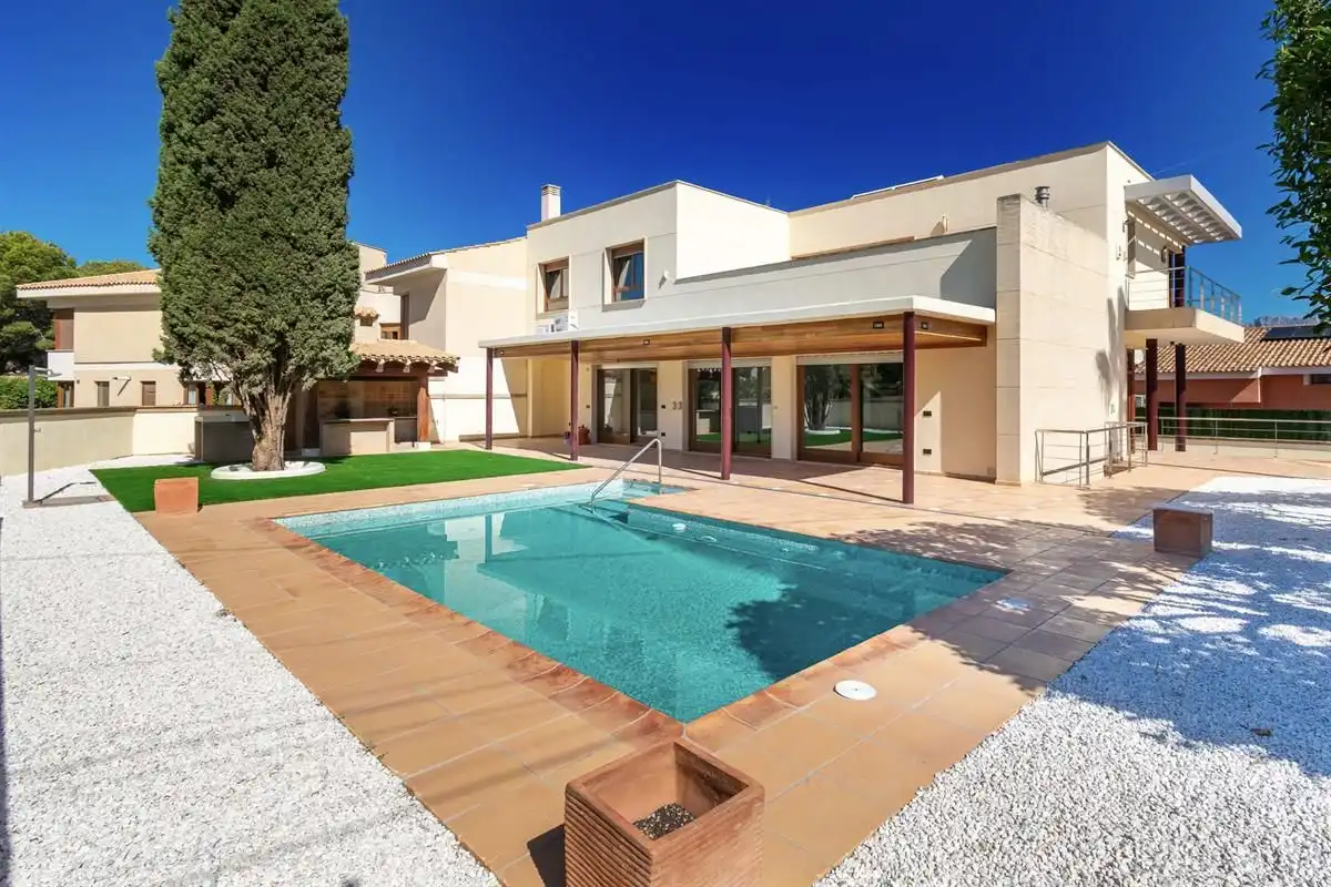 Piscina de Casa o chalet en venta en L'Alfàs del Pi con Aire acondicionado, Jardín privado y Terraza
