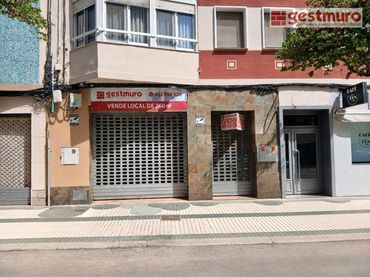 Gewerbefläche zum Verkauf in Calle JIMENEZ DE LA ESPADA