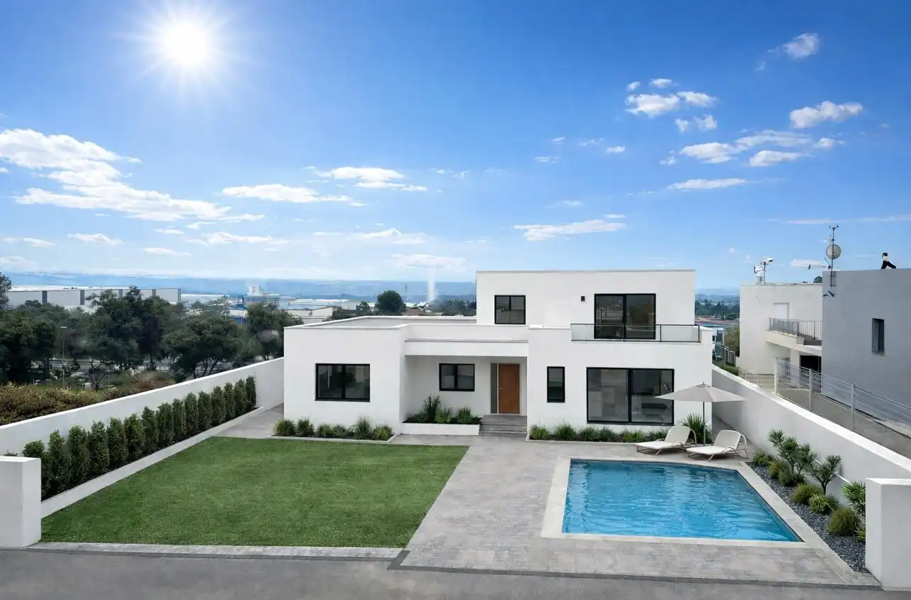 Terreno residencial en venta en Avenida COMARQUES DE LES