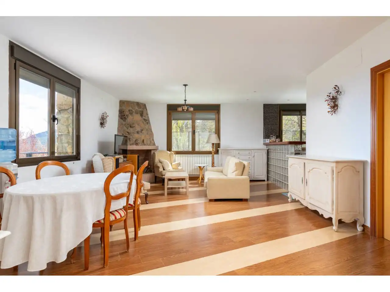 Wohnzimmer von Haus oder Chalet zum Verkauf in El Tiemblo  mit Klimaanlage, Heizung und Privatgarten