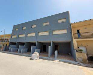 Vista exterior de Casa adosada en venda en Vidreres amb Terrassa i Balcó