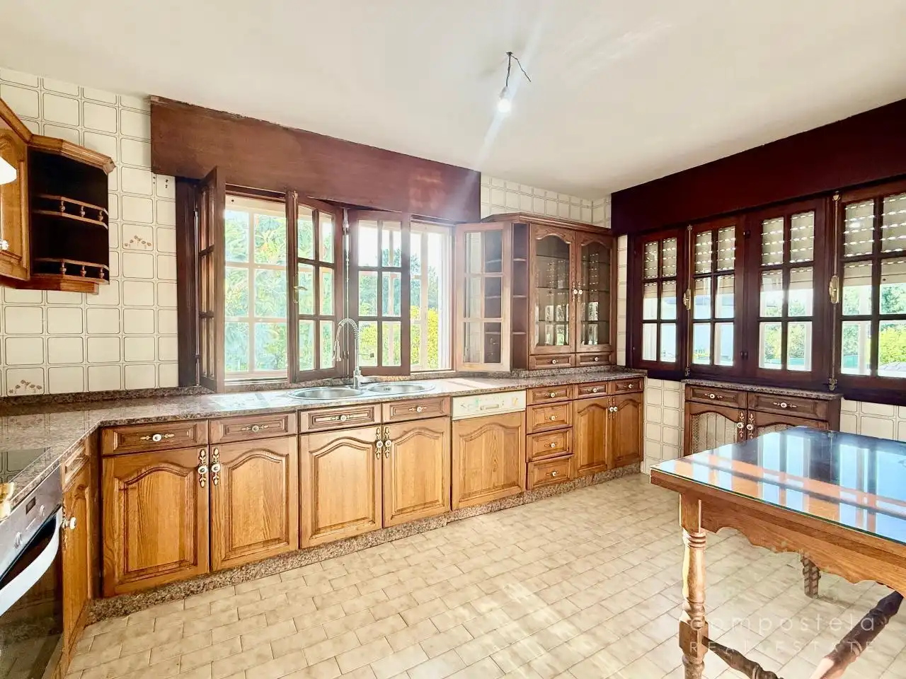Chalet con jardín en venta en Urbanización Millalar, A Grela, imagen 6
