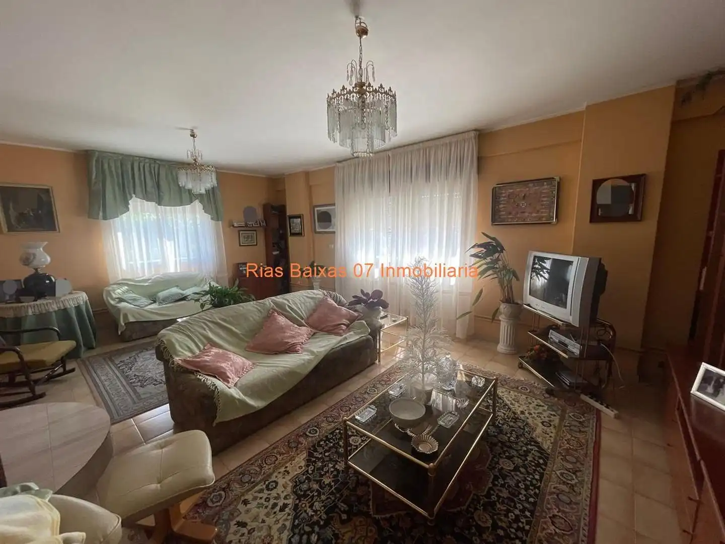 Houses for sale in Mos