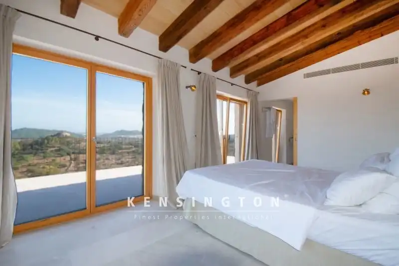 Schlafzimmer von Country house zum Verkauf in Son Servera mit Klimaanlage, Heizung und Terrasse
