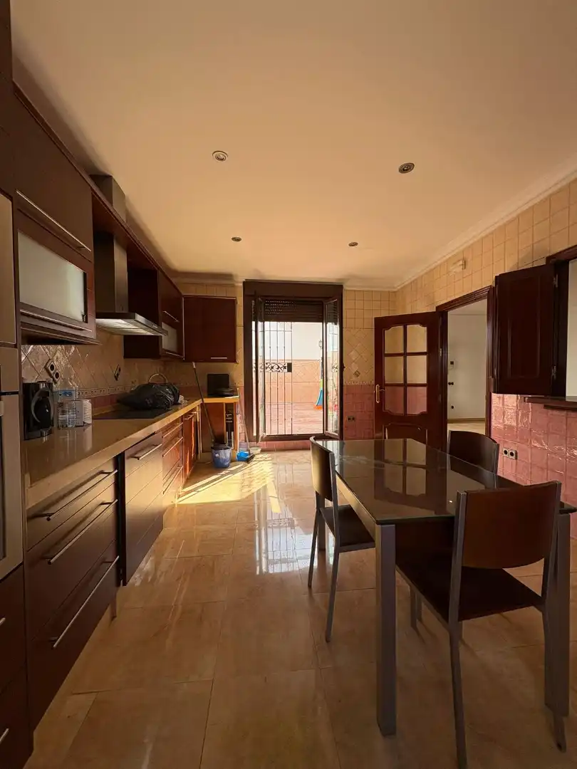 Cocina de Casa o chalet de alquiler en Carmona con Aire acondicionado, Calefacción y Terraza