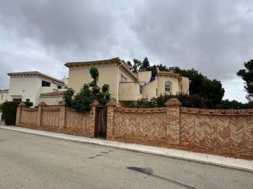 Villa con giardino in vendita a Orihuela Costa