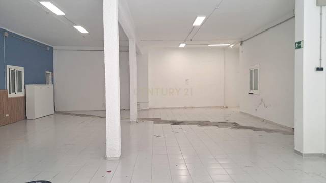 Local comercial en Alquiler en Carrer de Montjuïc, Sant Joan Despí, Spain, -1 en Centre