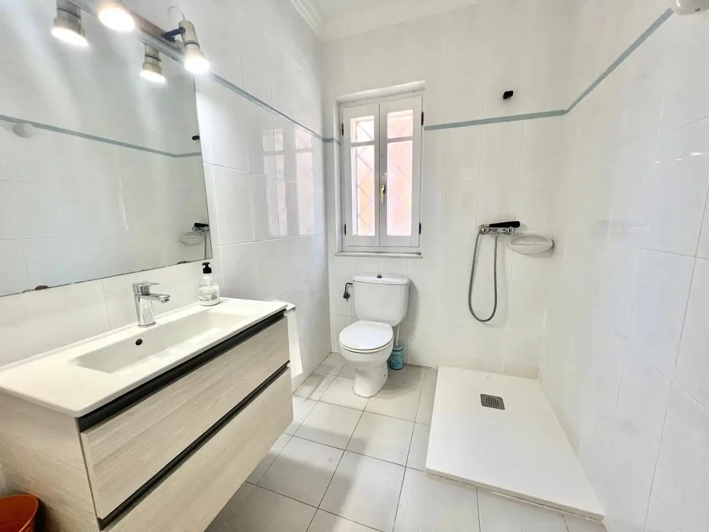 Bathroom of Detached homes for sale in Dénia  with Air Conditioner, Terrace and Community pool