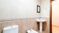 Bathroom of Flat for sale in Fuente Vaqueros