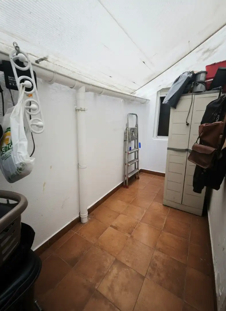 Erdgeschoss zum Verkauf in Badalona mit Heizung, Terrasse und Abstellraum