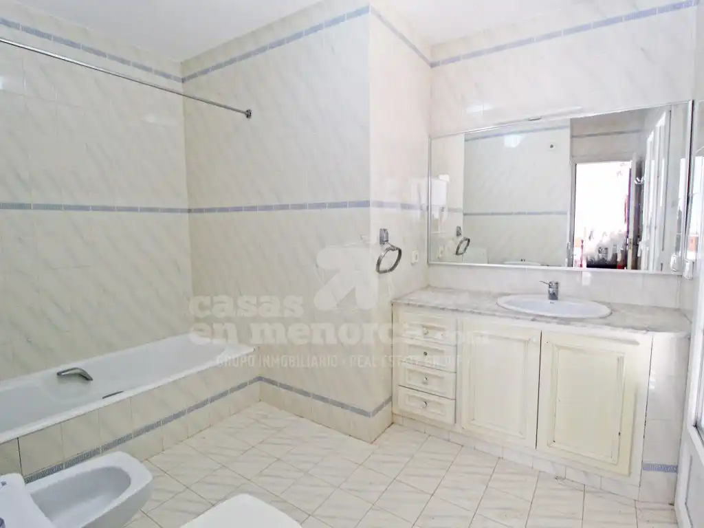 Baño de Finca rústica en venta en Ferreries con Aire acondicionado, Calefacción y Jardín privado