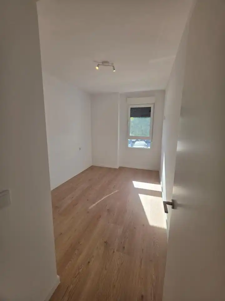 Schlafzimmer von Wohnung zur Miete in Dos Hermanas mit Klimaanlage, Terrasse und Gemeinschaftspool
