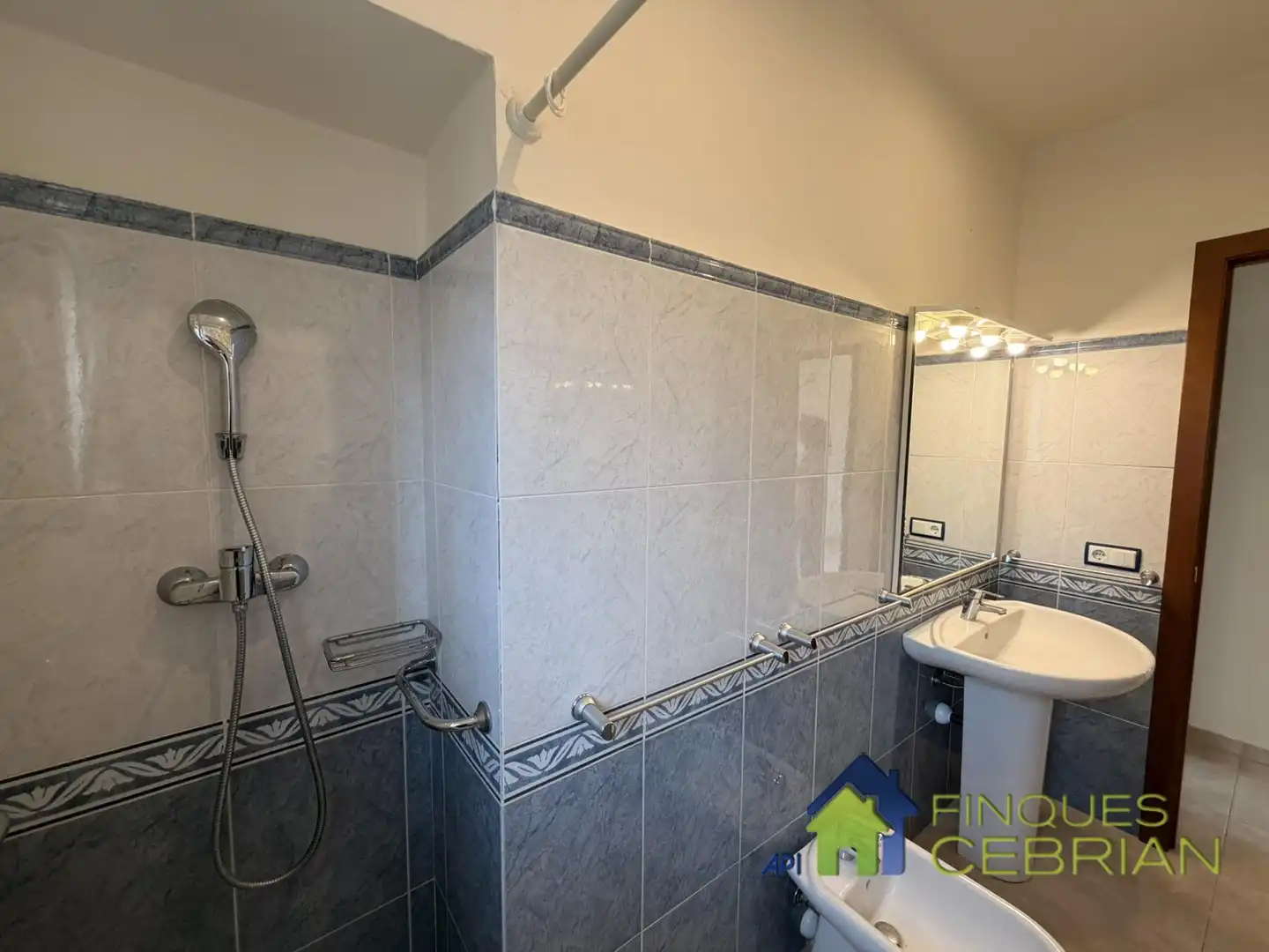 Bathroom of Houses for rent in Alella, Barcelona