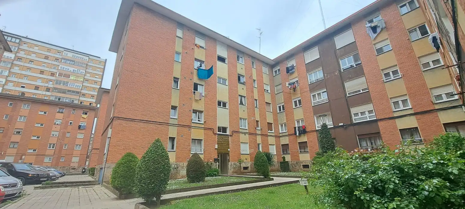 Vista exterior de Pis en venda en Gijón  amb Calefacció i Parquet