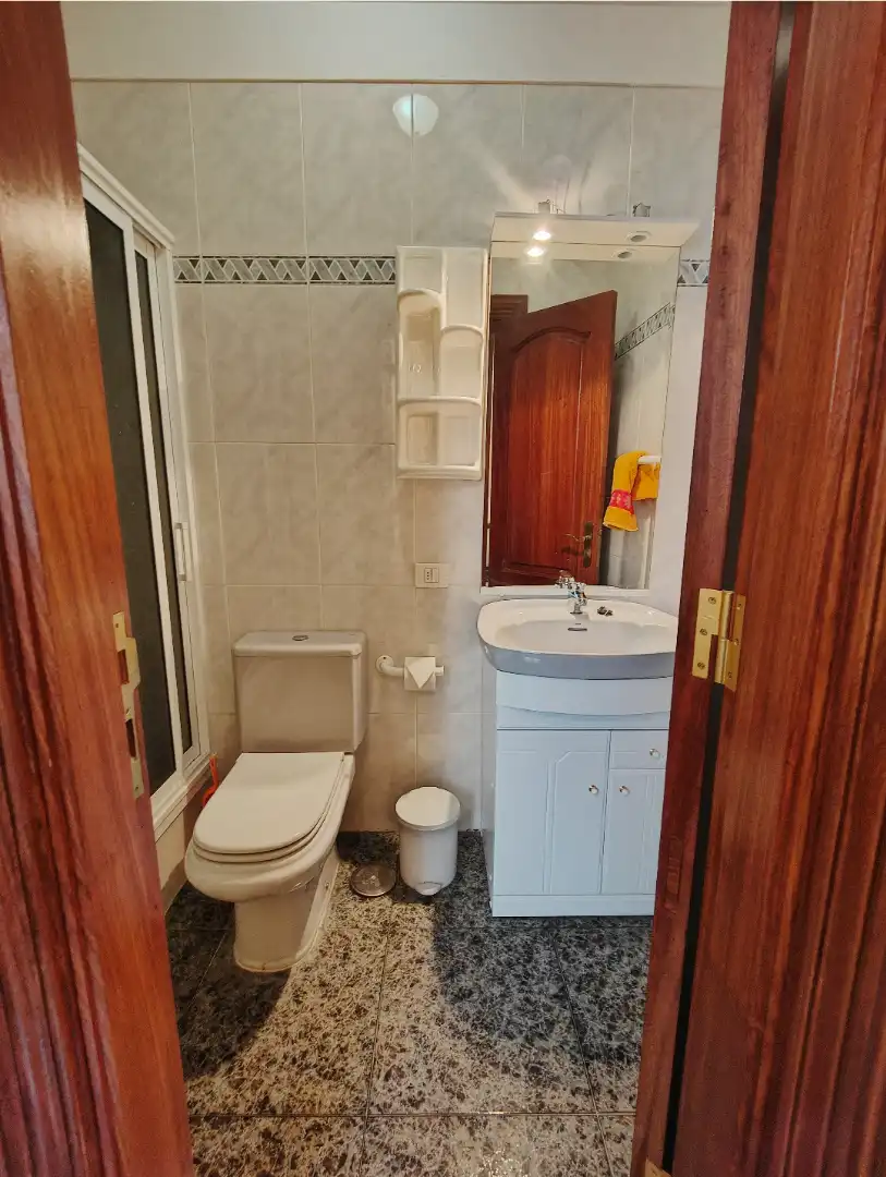 Baño de Piso en venta en Icod de los Vinos con Terraza, Trastero y Amueblado