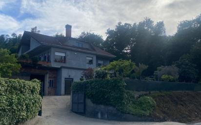 Exterior view of House or chalet for sale in Toén  with Private garden