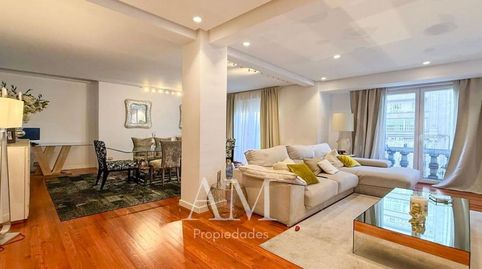 Foto 2 de Piso en venta en Avenida Da Gran Vía, O Castro, Vigo