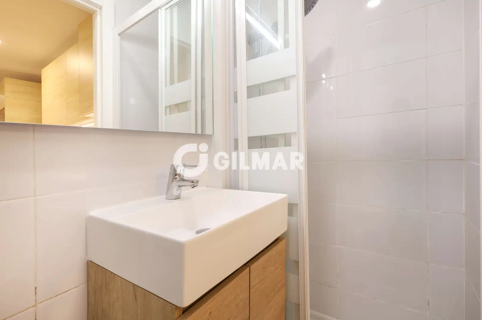 Bany de Pis en venda en Madrid amb Calefacció i Balcó