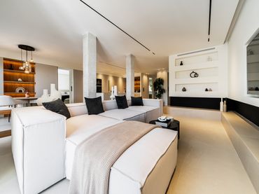 Apartment with pool for sale in Marbella Centro