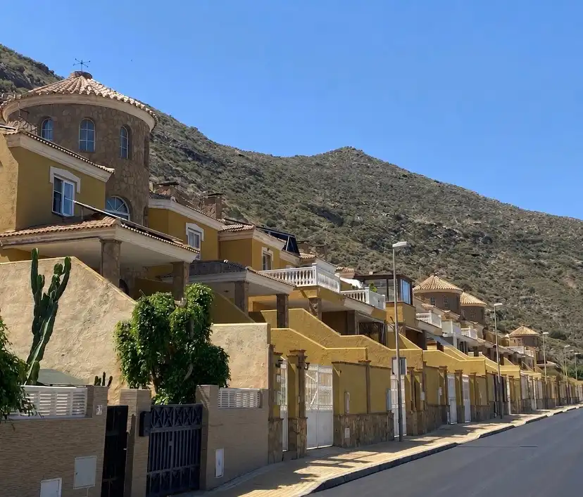 Adossat amb terrassa en venda a La Envía, imagen 2