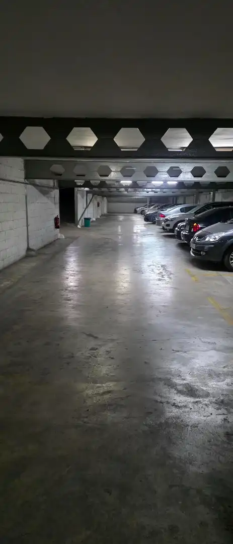 Parkplatz von Garage zum Verkauf in Valencia