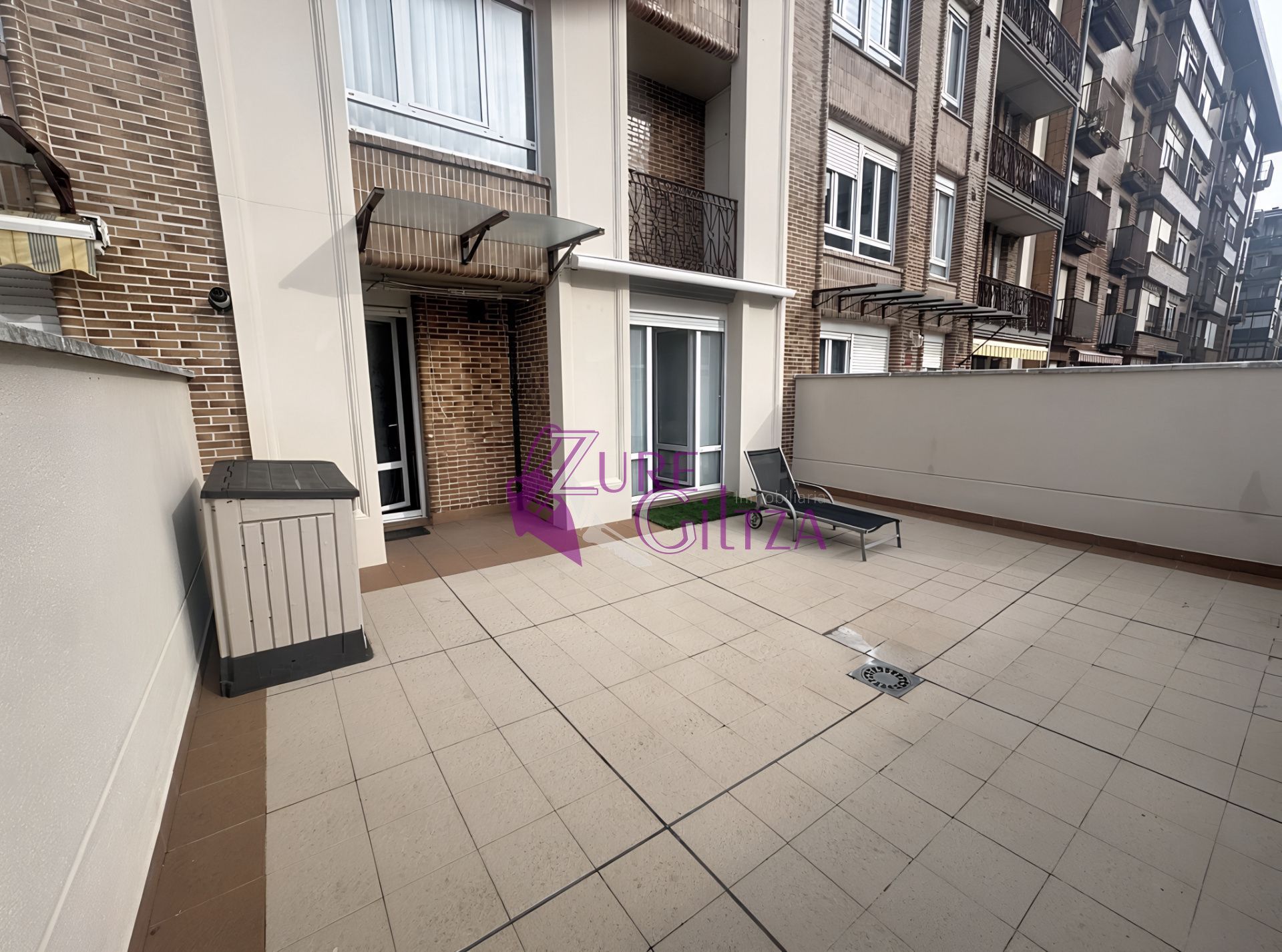 Terrassa de Dúplex de lloguer en Durango amb Calefacció, Terrassa i Moblat