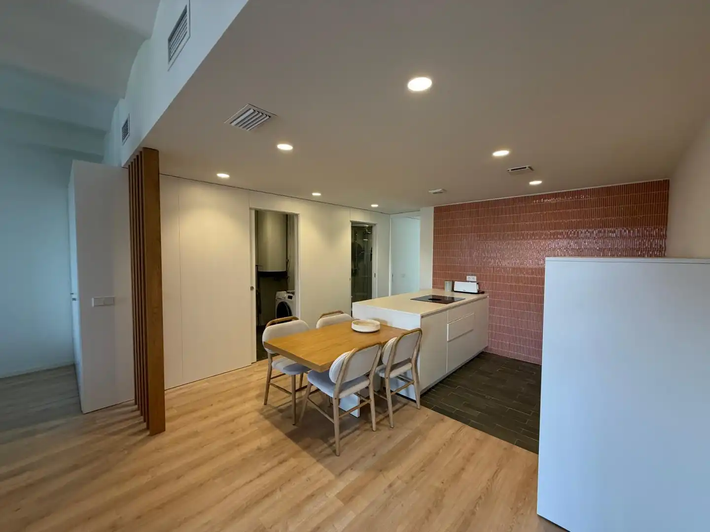 Cocina de Piso de alquiler en Girona con Aire acondicionado, Calefacción y Amueblado