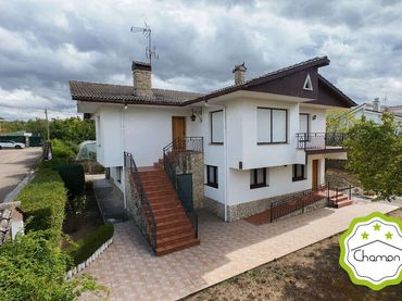 Chalet en venta en Valle de Losa
