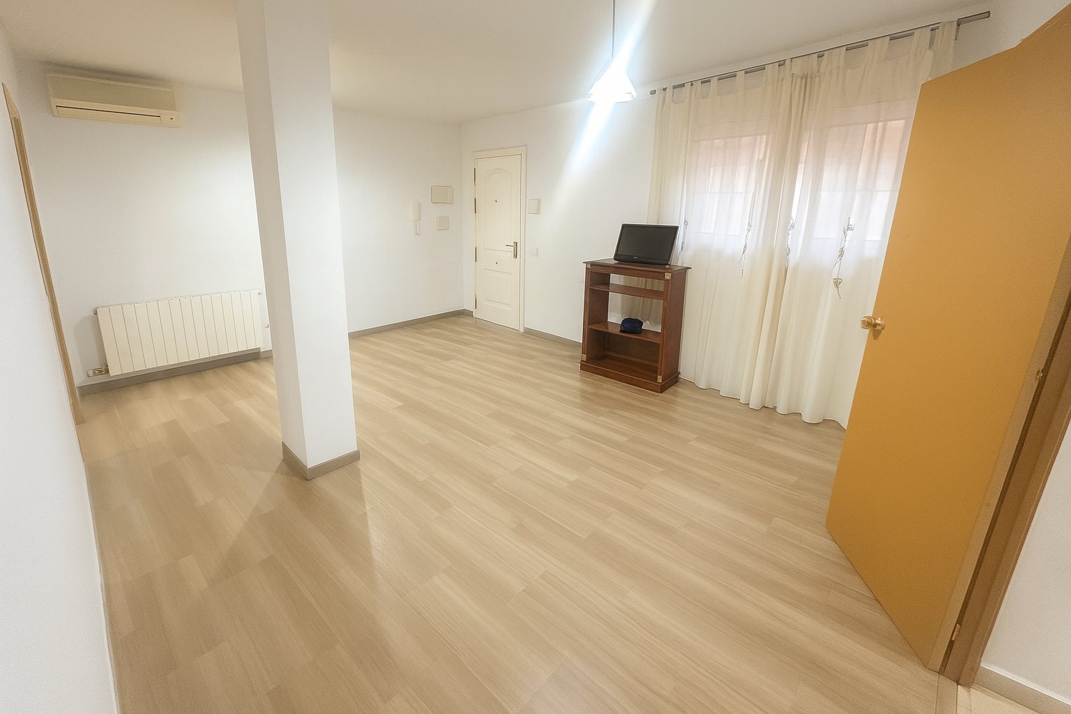 Planta baja for sale in Cornellà de Llobregat