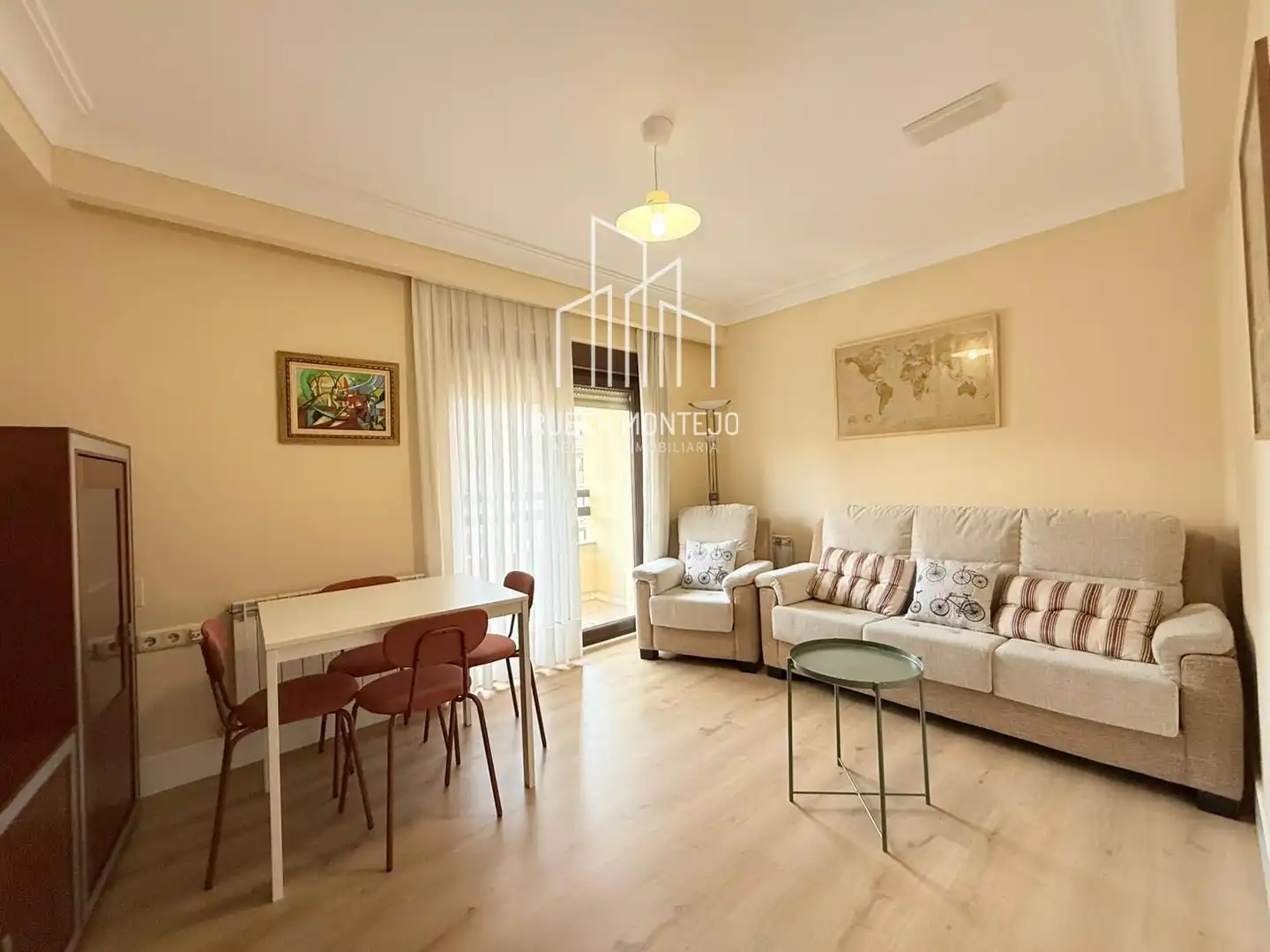 Wohnzimmer von Wohnung zur Miete in Salamanca mit Heizung, Parkett und Terrasse