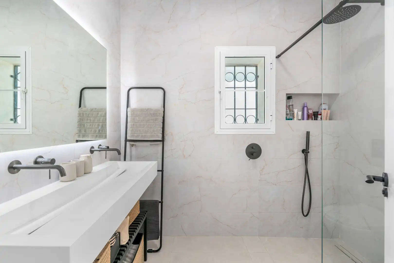 Baño de Casa o chalet en venta en Estepona con Aire acondicionado, Jardín privado y Terraza