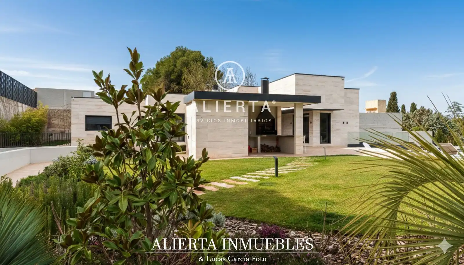 Vista exterior de Casa o chalet en venta en Zaragoza con Aire acondicionado, Calefacción y Trastero