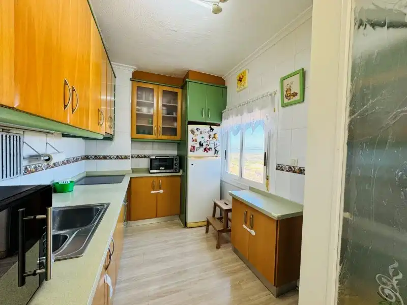 Cocina de Apartamento en venta en Guardamar del Segura con Aire acondicionado, Calefacción y Terraza