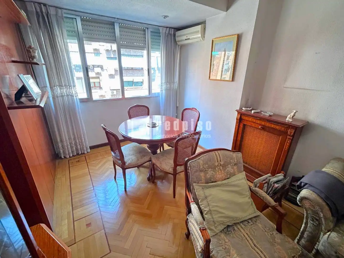 Dormitori de Pis en venda en Madrid amb Calefacció, Parquet i Terrassa