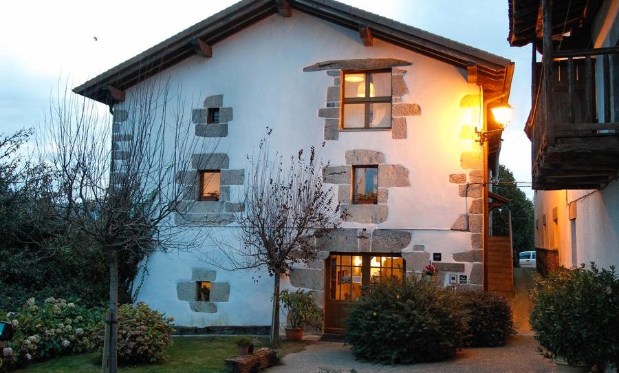 Photo 1 of Country house for sale in Calle Santa Cruz, Larraun, Navarra