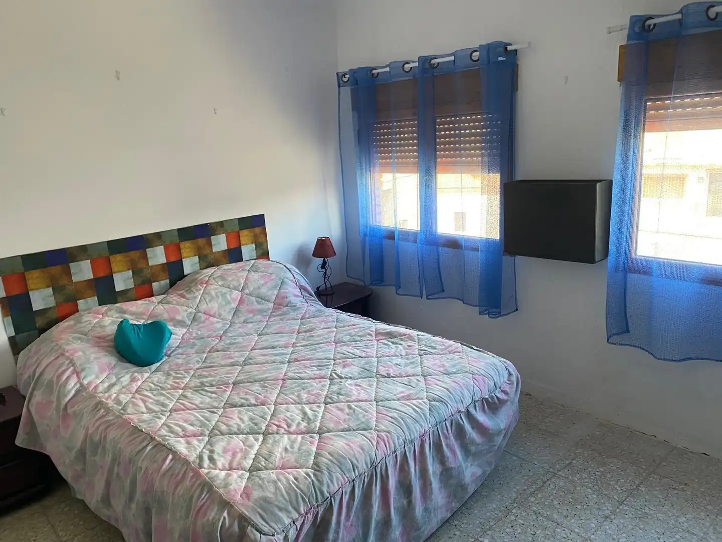 Dormitori de Finca rústica en venda en Villanueva de Jiloca amb Jardí privat