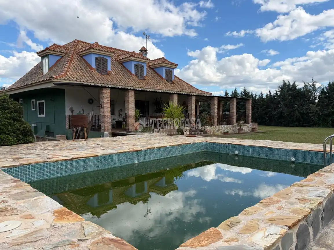 Piscina de Casa o chalet en venta en Valdetorres de Jarama con Calefacción, Jardín privado y Piscina