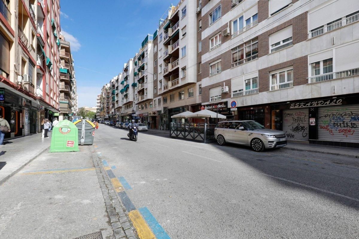 Vista exterior de Garaje en venta en  Granada Capital
