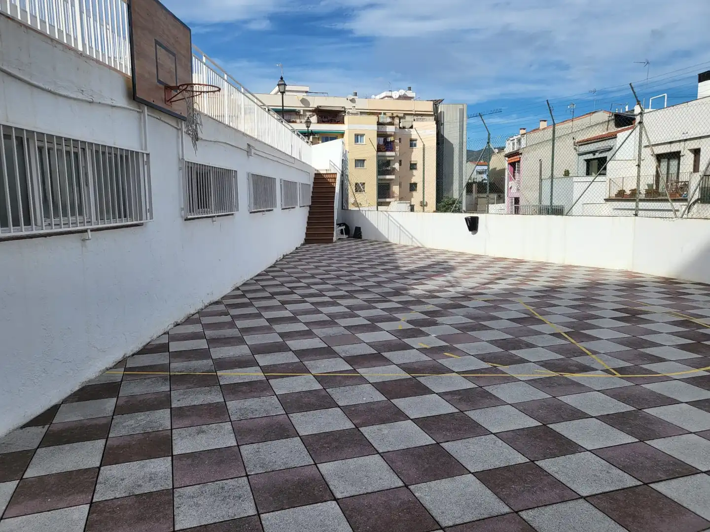 Vista exterior de Pis en venda en Badalona amb Aire condicionat, Calefacció i Parquet