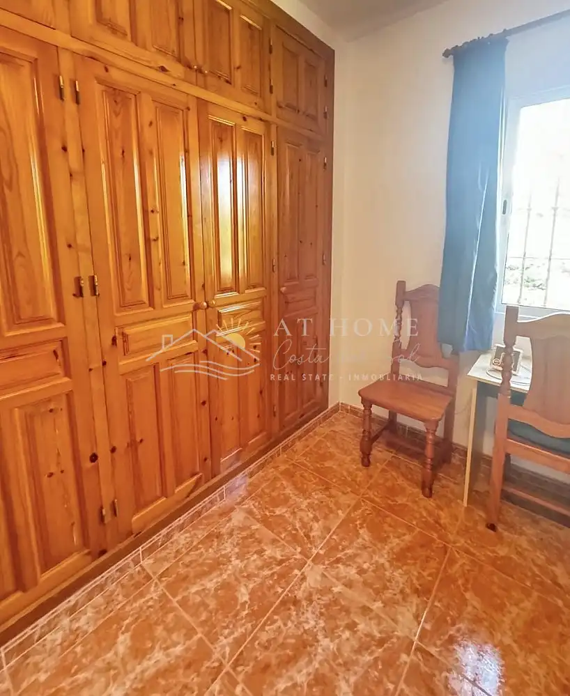 Habitación de Dúplex en venta en Nerja con Terraza