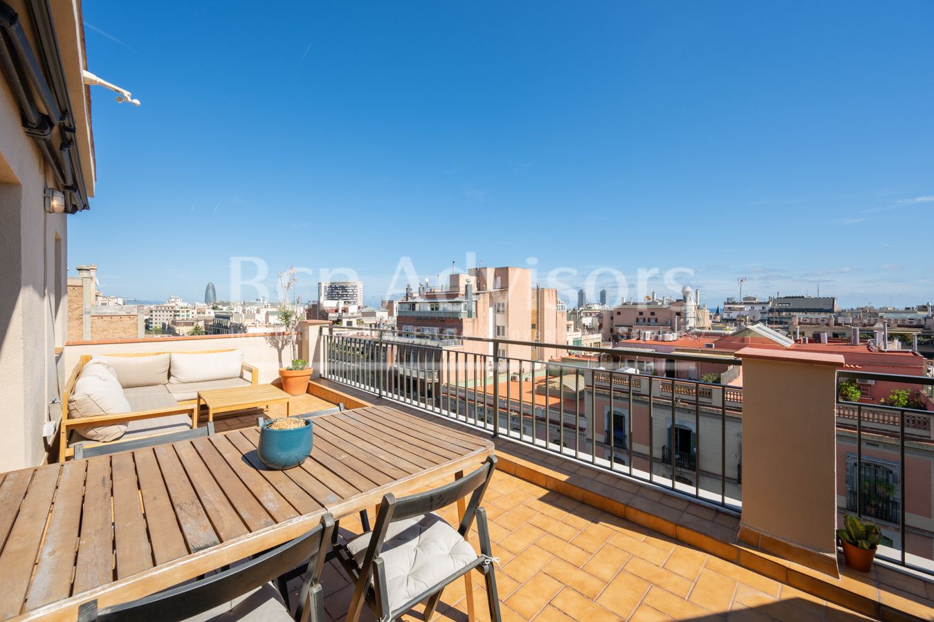 Terrace of Attic for sale in  Barcelona Capital  with Air Conditioner, Heating and Parquet flooring