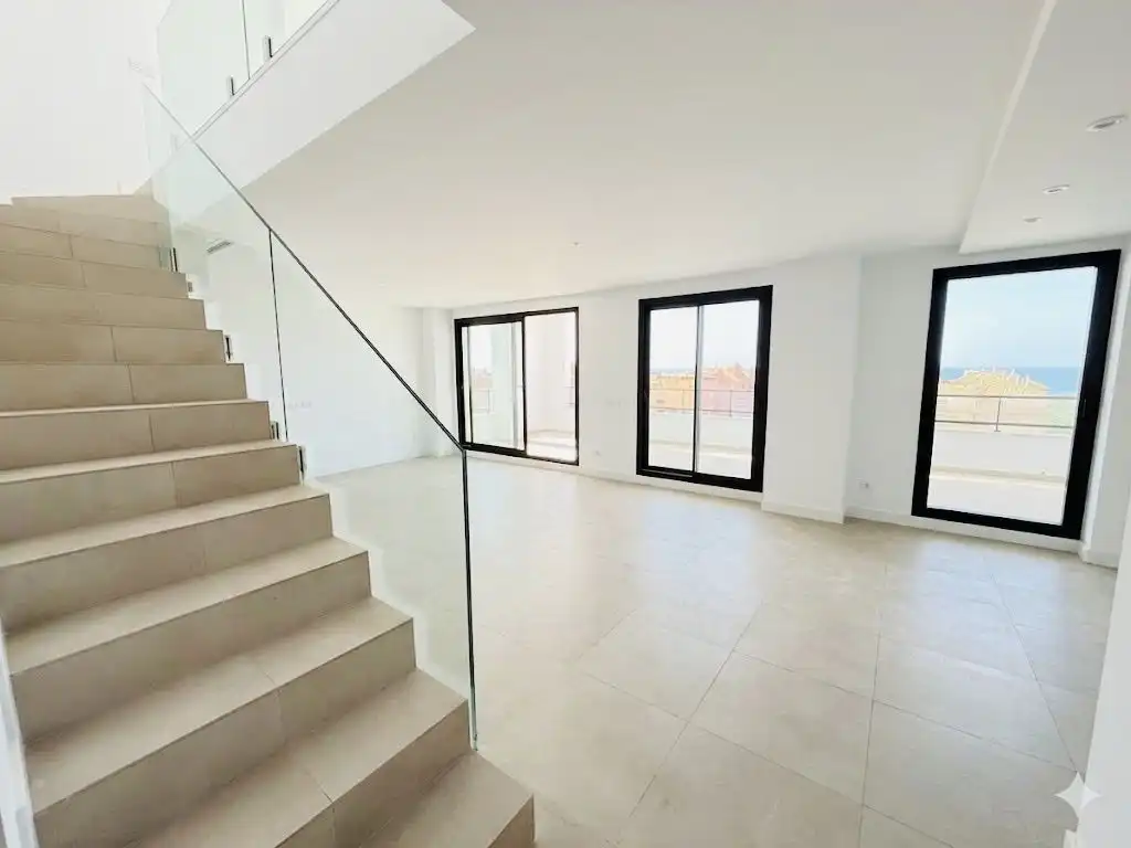 Sala de estar de Ático en venta en Torrox con Aire acondicionado, Calefacción y Trastero