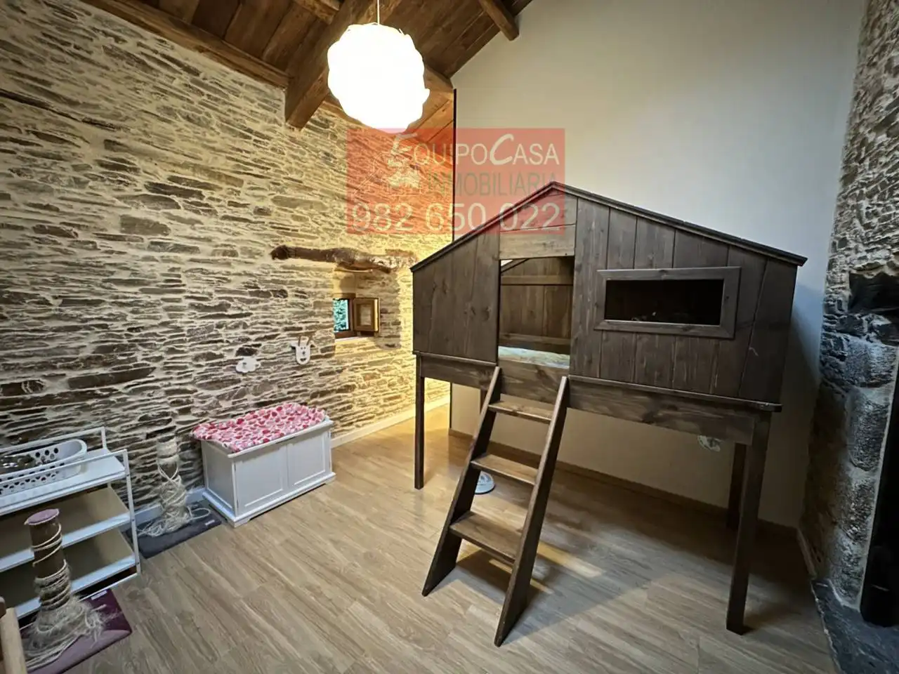 Casa o xalet en venda en Castro de Rei amb Calefacció, Jardí privat i Parquet
