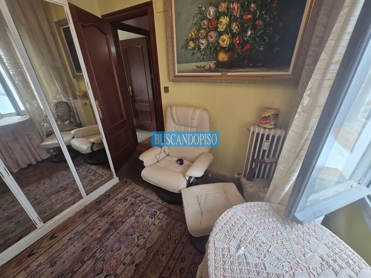 Wohnung zum Verkauf in  Logroño mit Heizung, Terrasse und Abstellraum
