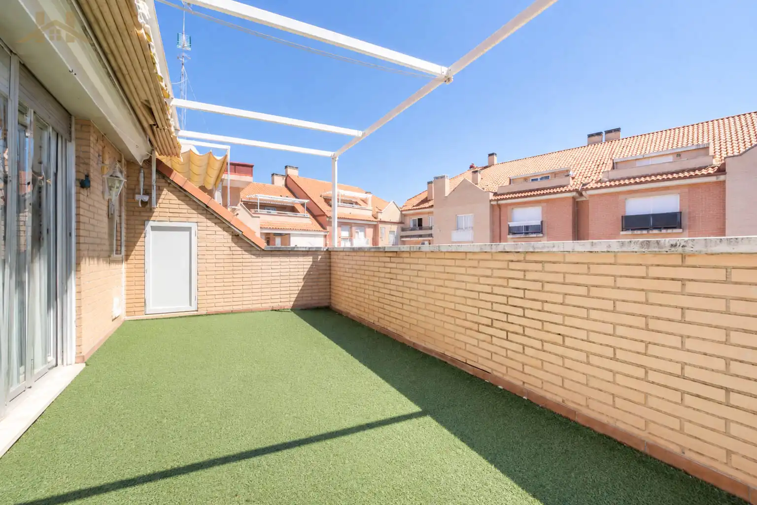 Terrace of Duplexes for sale in Villanueva del Pardillo  with Air Conditioner, Heating and Parquet flooring