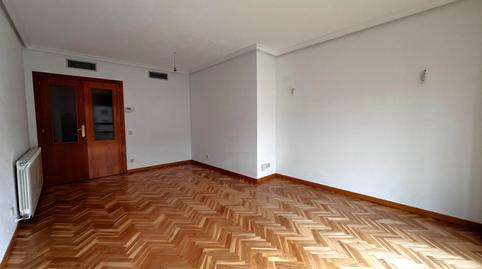 Photo 5 of Flat to rent in Calle de Rufino González, Simancas,  Madrid Capital