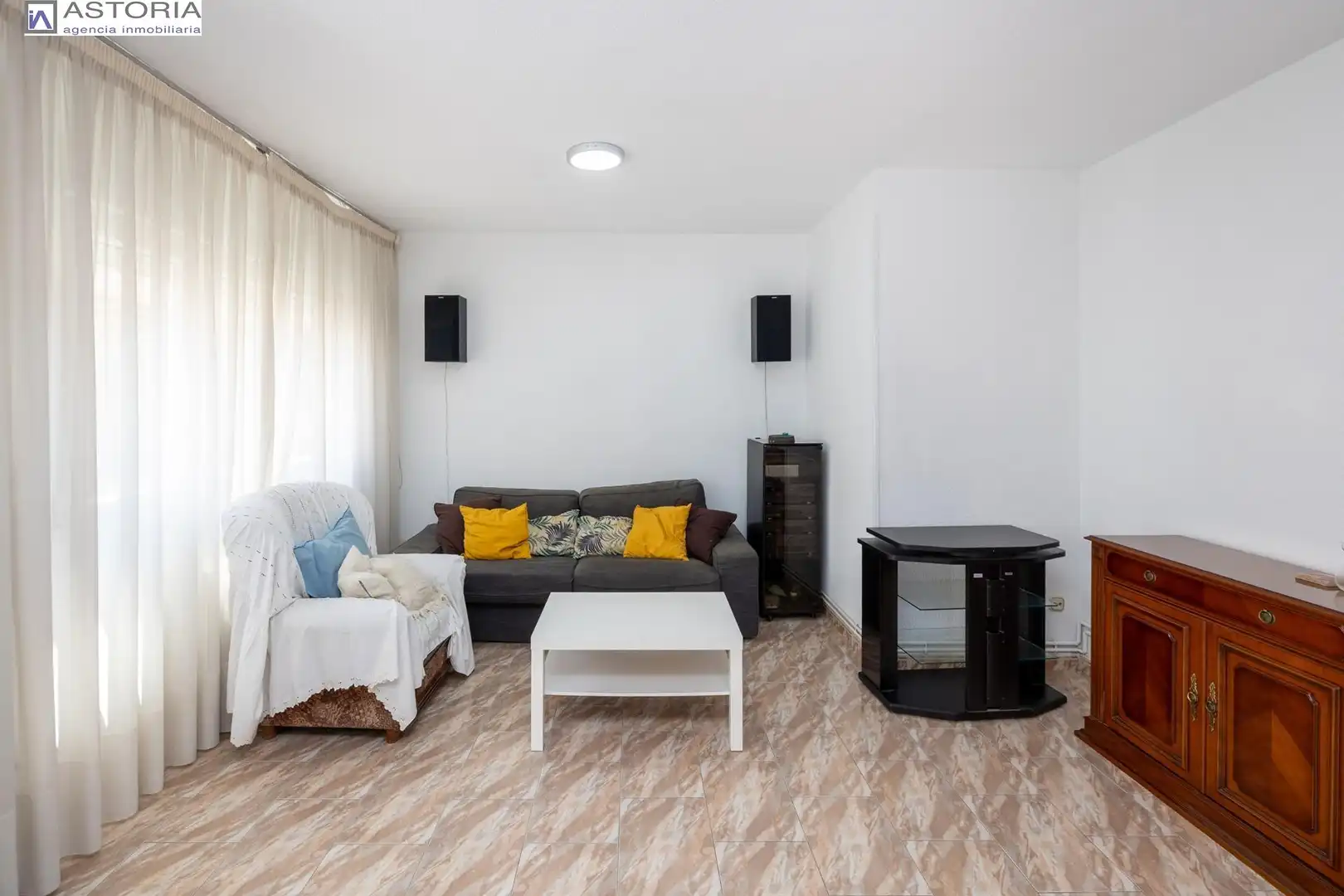Piso con ascensor en venta en Calle Santa Paula, imagen 4
