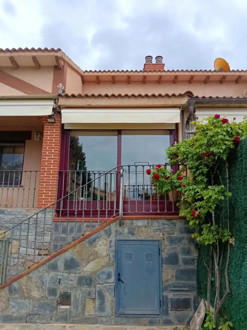 Terraza de Casa adosada en venta en La Lastrilla  con Aire acondicionado, Calefacción y Jardín privado